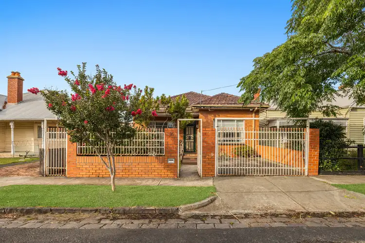 25 Lynch Street