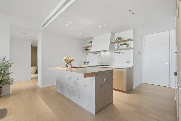 306/300 Oxford Street
