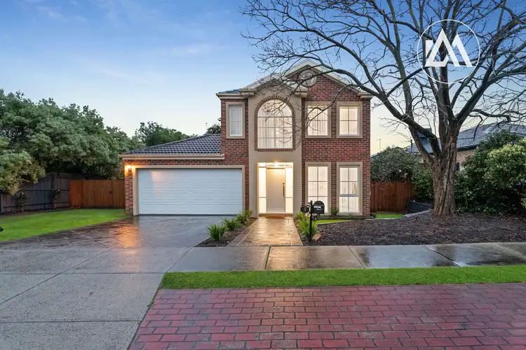 9 Heatherwood Grove