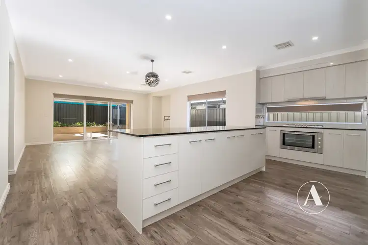 6 Luciana Way, Hilbert WA 6112