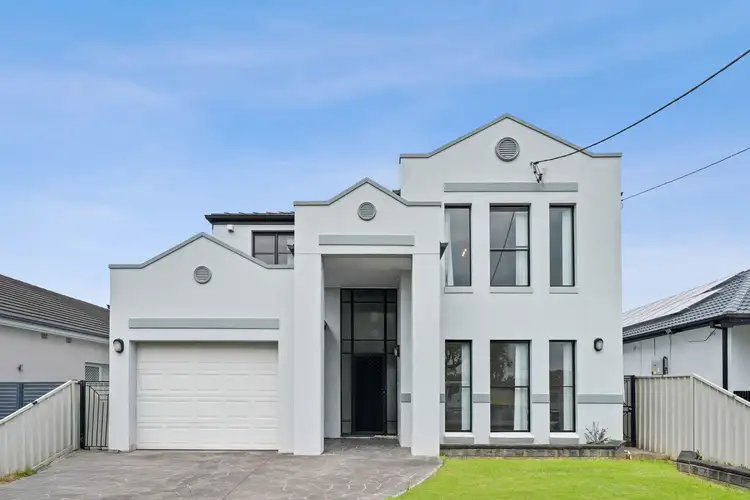 51 Alan Street