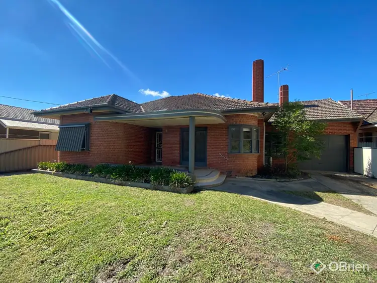 61 Murdoch Road