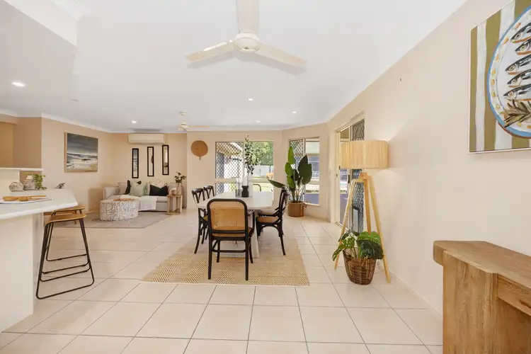 10 Goicoechea Drive