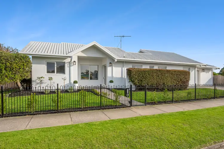 2/33 Glastonbury Drive