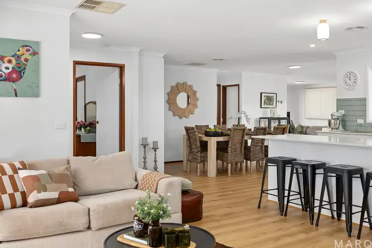 51 Vagabond Crescent