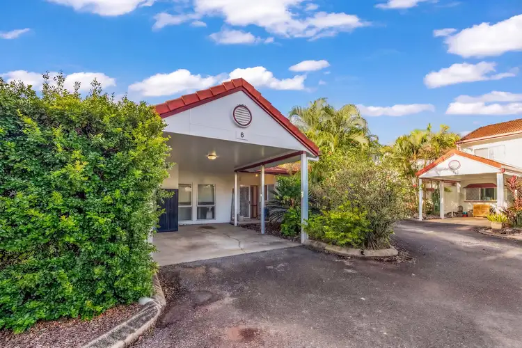 6/30-32 Springfield Crescent