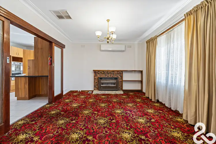 19 Messmate Street