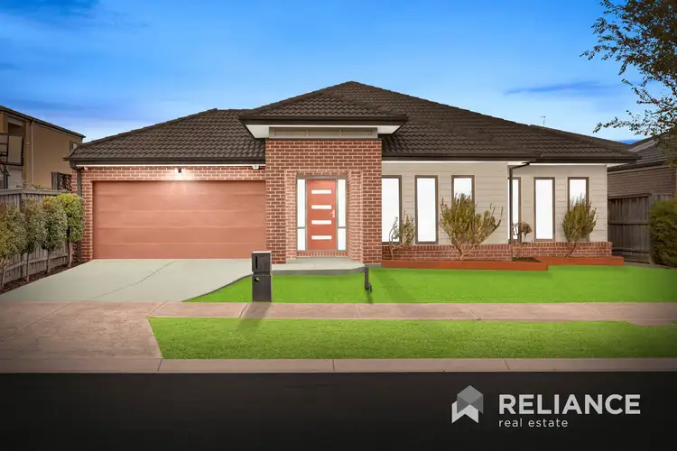8 McWilliams Crescent