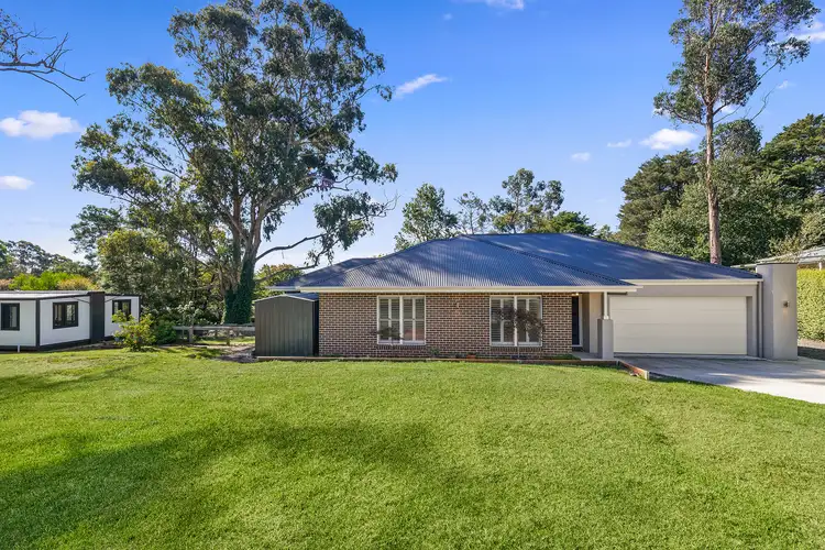 7 Buchanan Close