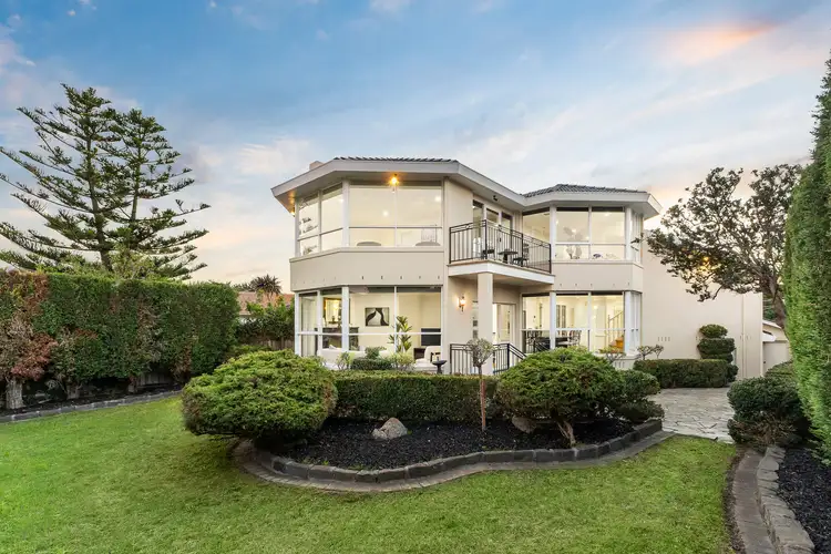 8 Tintern Avenue
