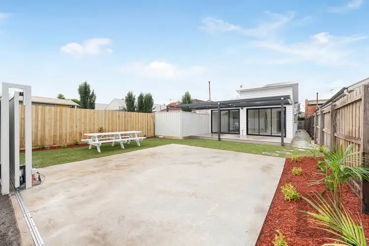 39 Challis Street