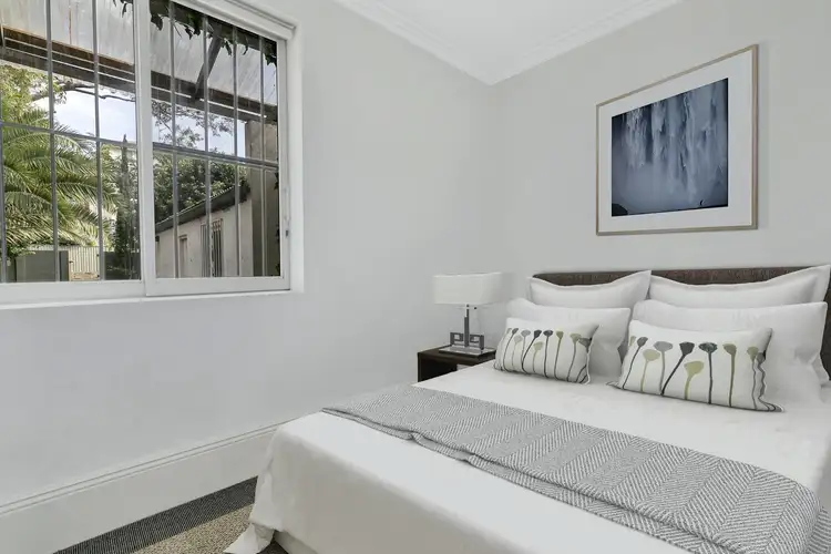 2/12 Abbotford Street