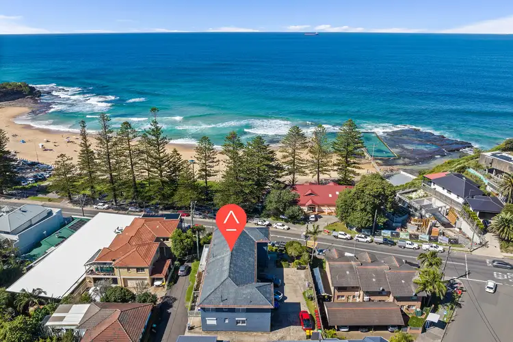 2/114 Lawrence Hargrave Drive