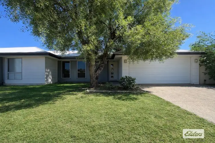 2/32 Lakeside Drive