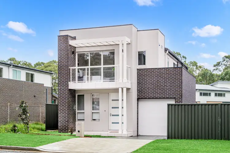 8 Worcester Road