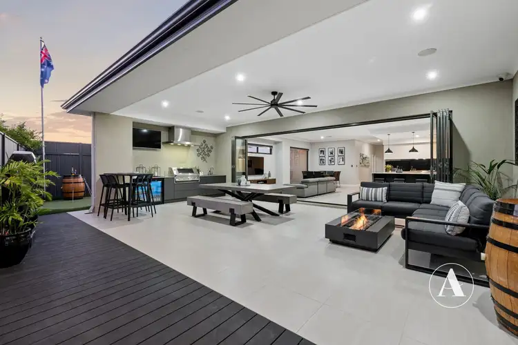 11 Julimar Drive