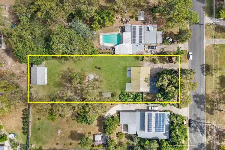 16 Cairns Road