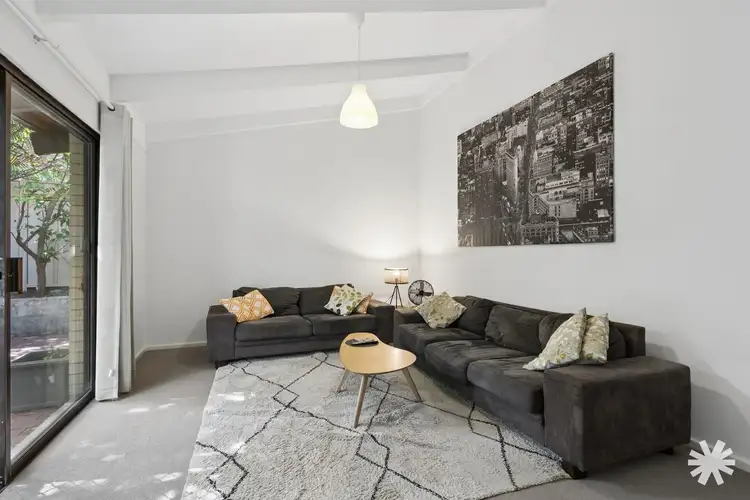 4/10 River View Street
