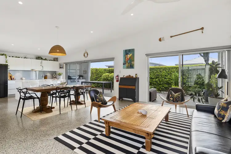6 Trestles Avenue