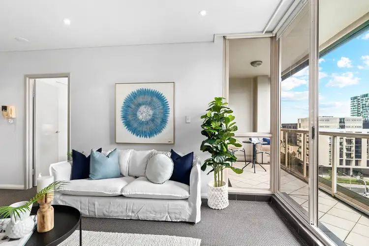 217/11 Potter Street