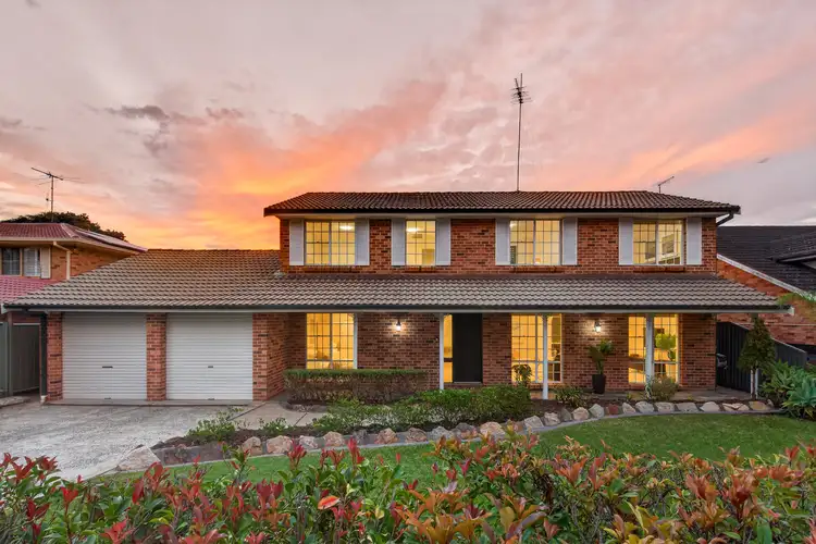 17 Kentia Parade