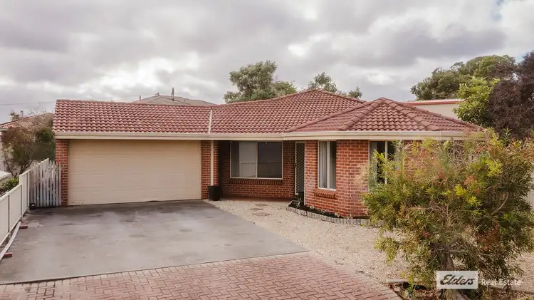 17 Chauncy Way