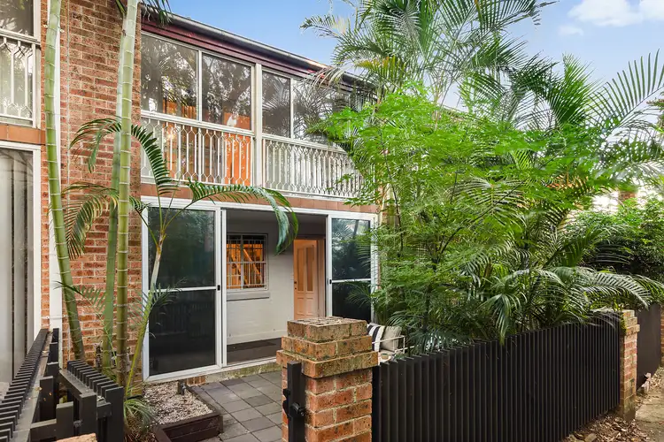 3/7-9 Pemell Lane
