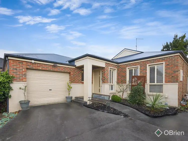 2/8 Stoll Street