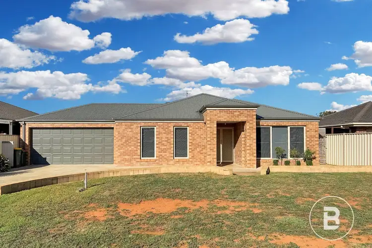 16 Leonard Drive