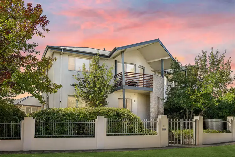 57 Katoomba Street