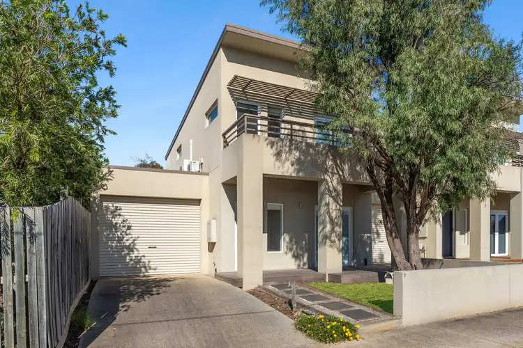 7 Bridge View Street