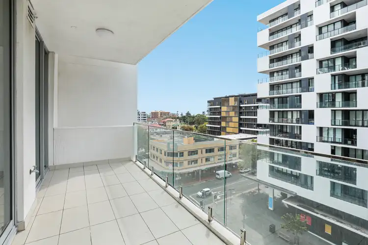 602/51 Crown Street