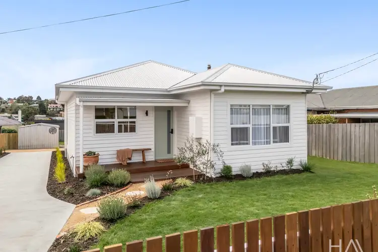 11 Pyenna Avenue