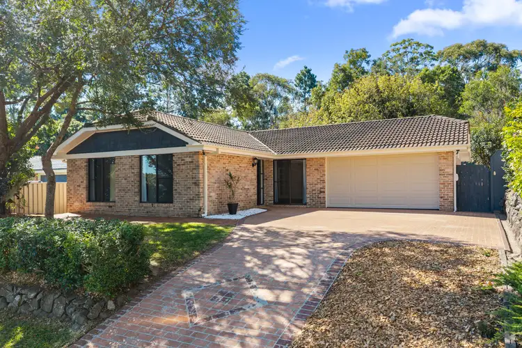 10 Fox Close