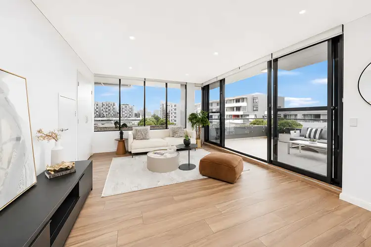 551/102 Dalmeny Avenue