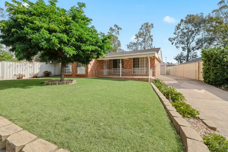 3 Dunbar Place