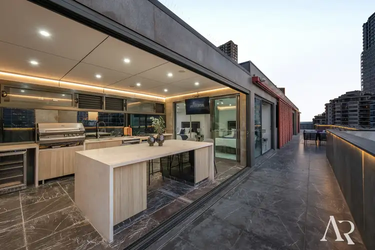 1501/6-10 Charles Street