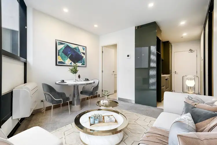 404/33 Clarke Street