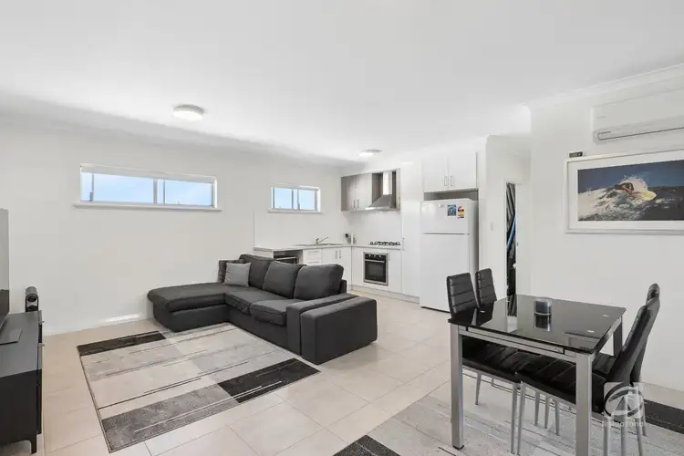 9/23 Escot Road