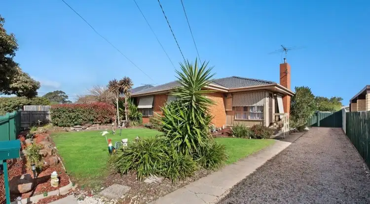 12 Exell Avenue