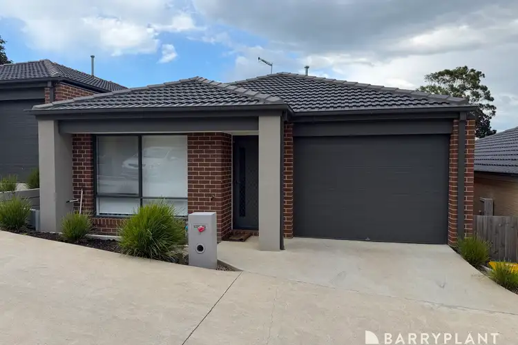 8 Einstein Court