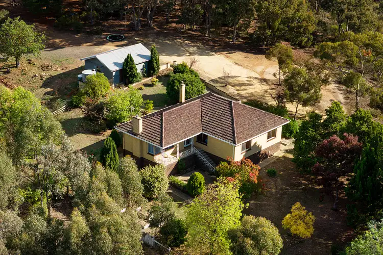 28 Archers Road