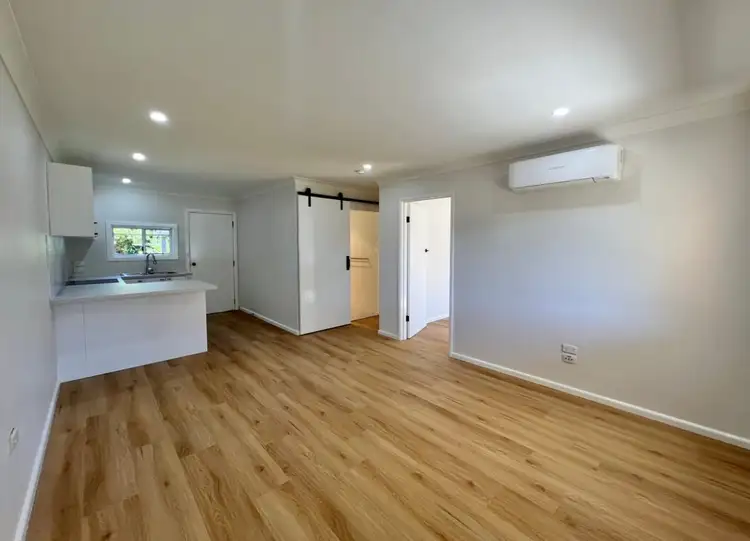 2/24 Johnson Street