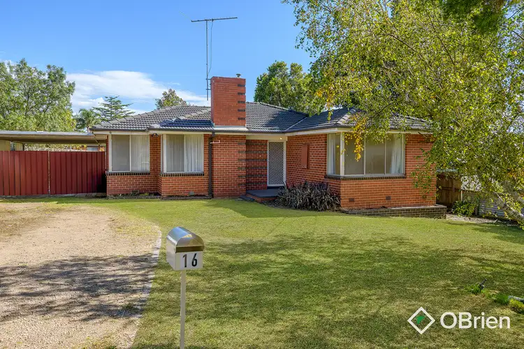 16 Berberis Crescent