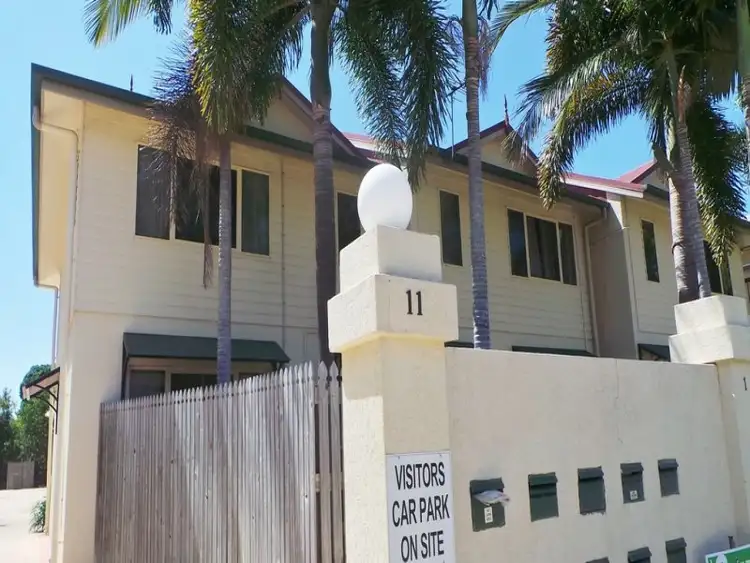 1/11 Albert Street