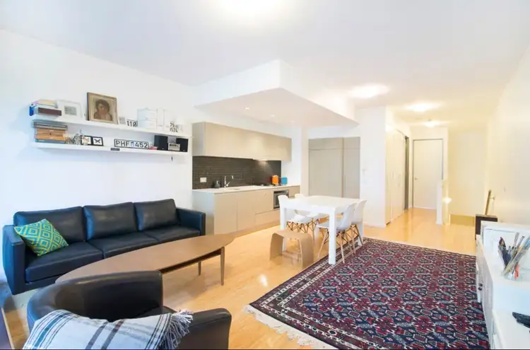 316/2-4 Powell Street