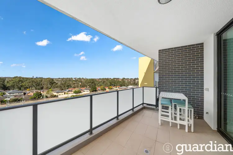 303/10 Hezlett Road