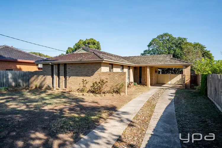 39 Canberra Avenue