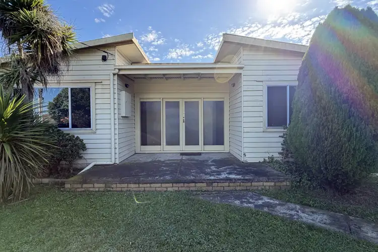 20 Dickens Street