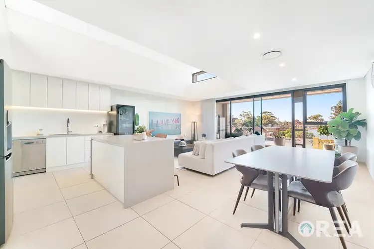 16/694 Botany Road
